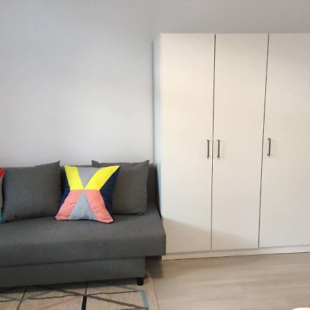Relaxing Apartment And Great Location Boekarest Buitenkant foto