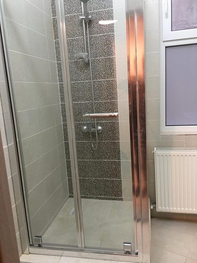 Relaxing Apartment And Great Location Boekarest Buitenkant foto