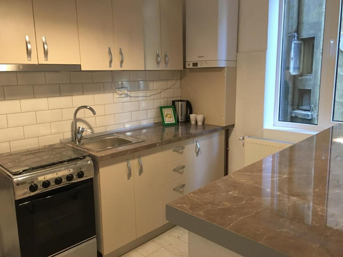 Relaxing Apartment And Great Location Boekarest Buitenkant foto