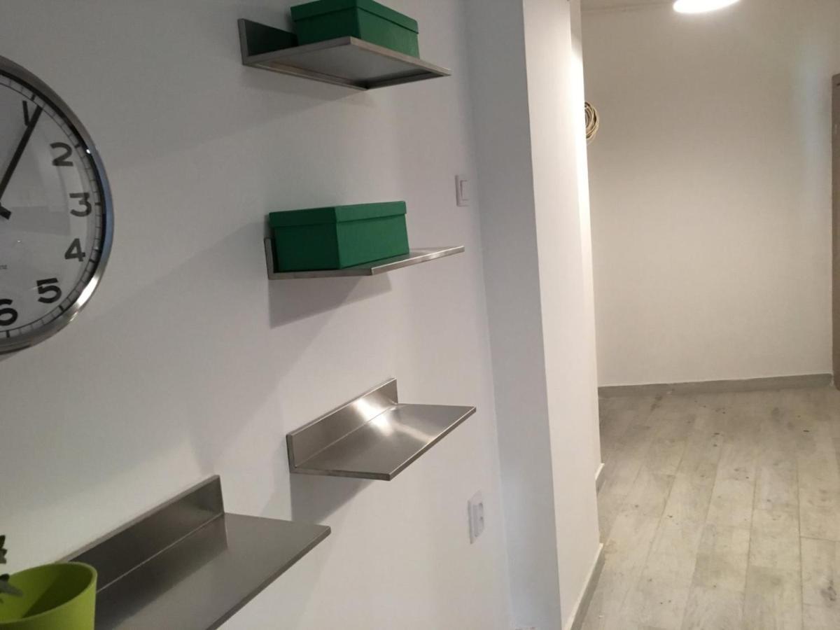 Relaxing Apartment And Great Location Boekarest Buitenkant foto