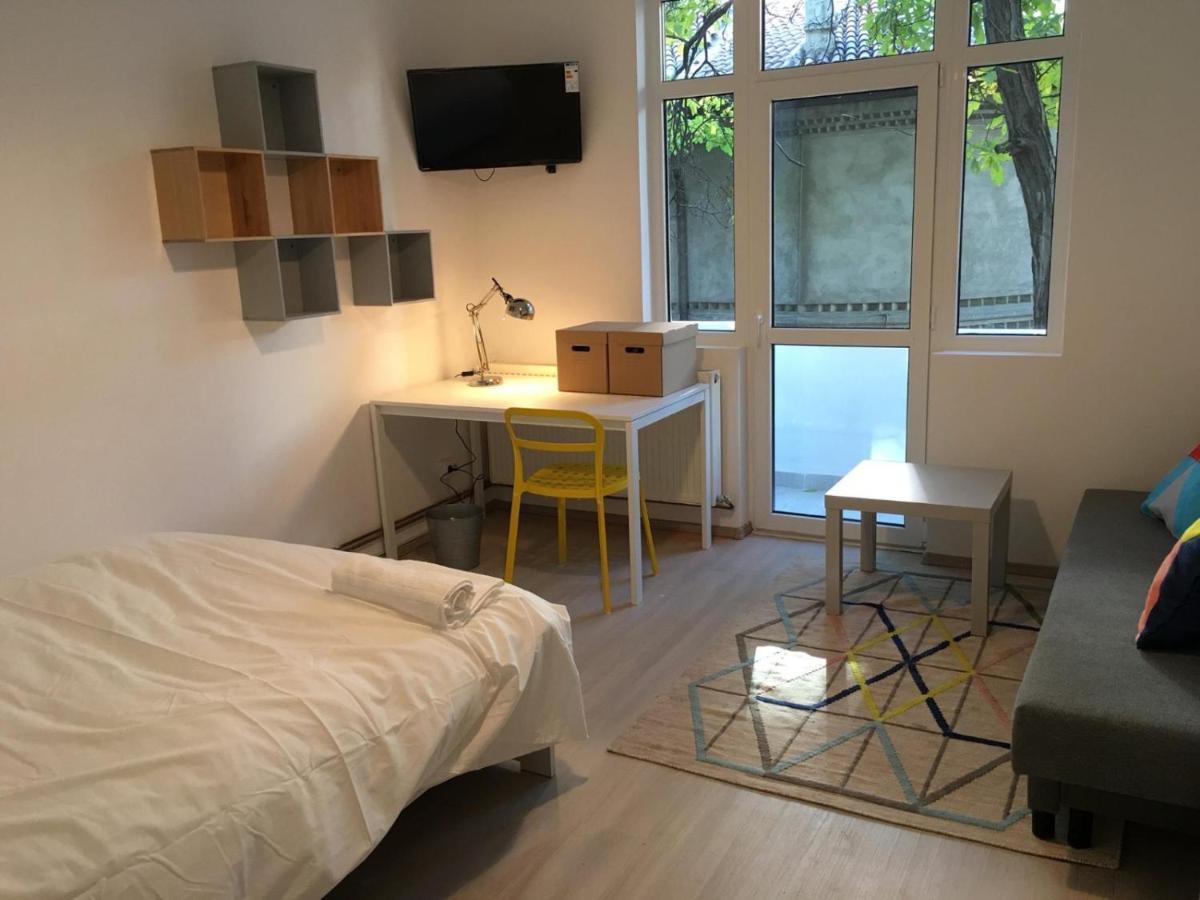 Relaxing Apartment And Great Location Boekarest Buitenkant foto