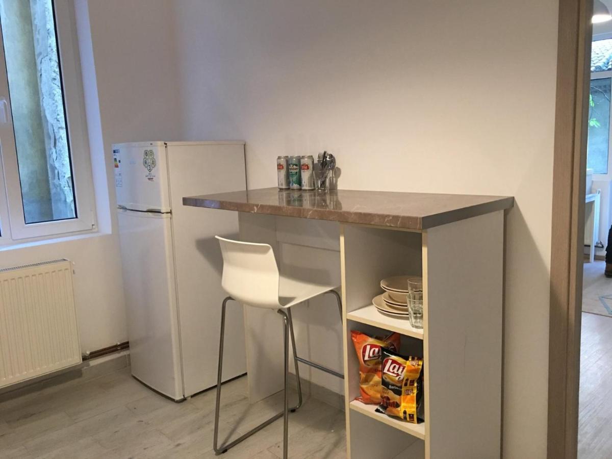 Relaxing Apartment And Great Location Boekarest Buitenkant foto