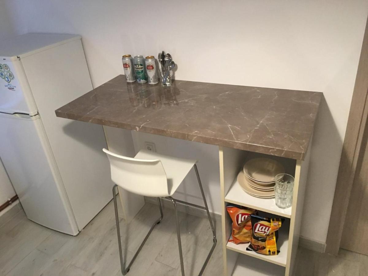 Relaxing Apartment And Great Location Boekarest Buitenkant foto